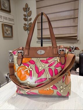 Vintage Fossil Key-Per Floral Canvas Shoulder Tote in Pink, Orange & Brown